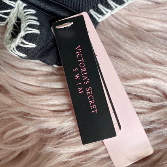 VS Carova Crochet Racerback Push-Up Top & Bottoms - Picture 8 of 10